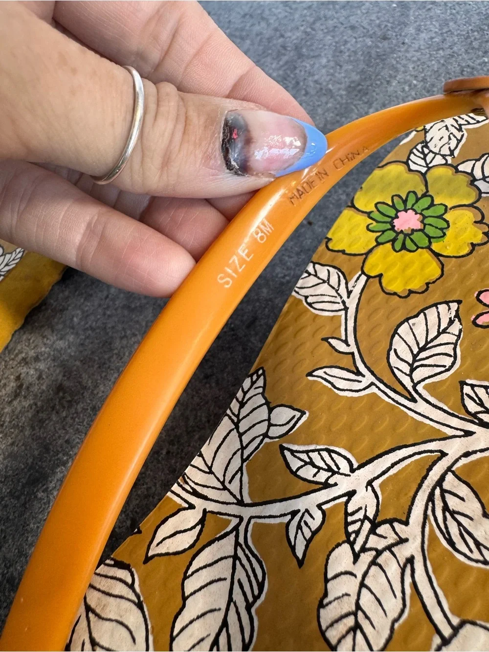 Tory Burch Yellow Floral Garden Flip Flops Logo 8